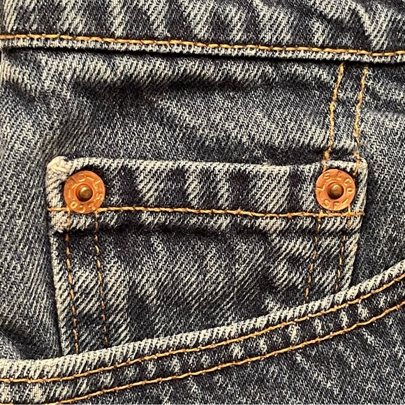 Vintage Levi’s Shorts - Picture 5 of 12